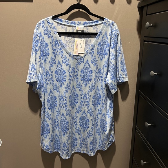 LuLaRoe 2XL Iris Tunic - Picture 1 of 2